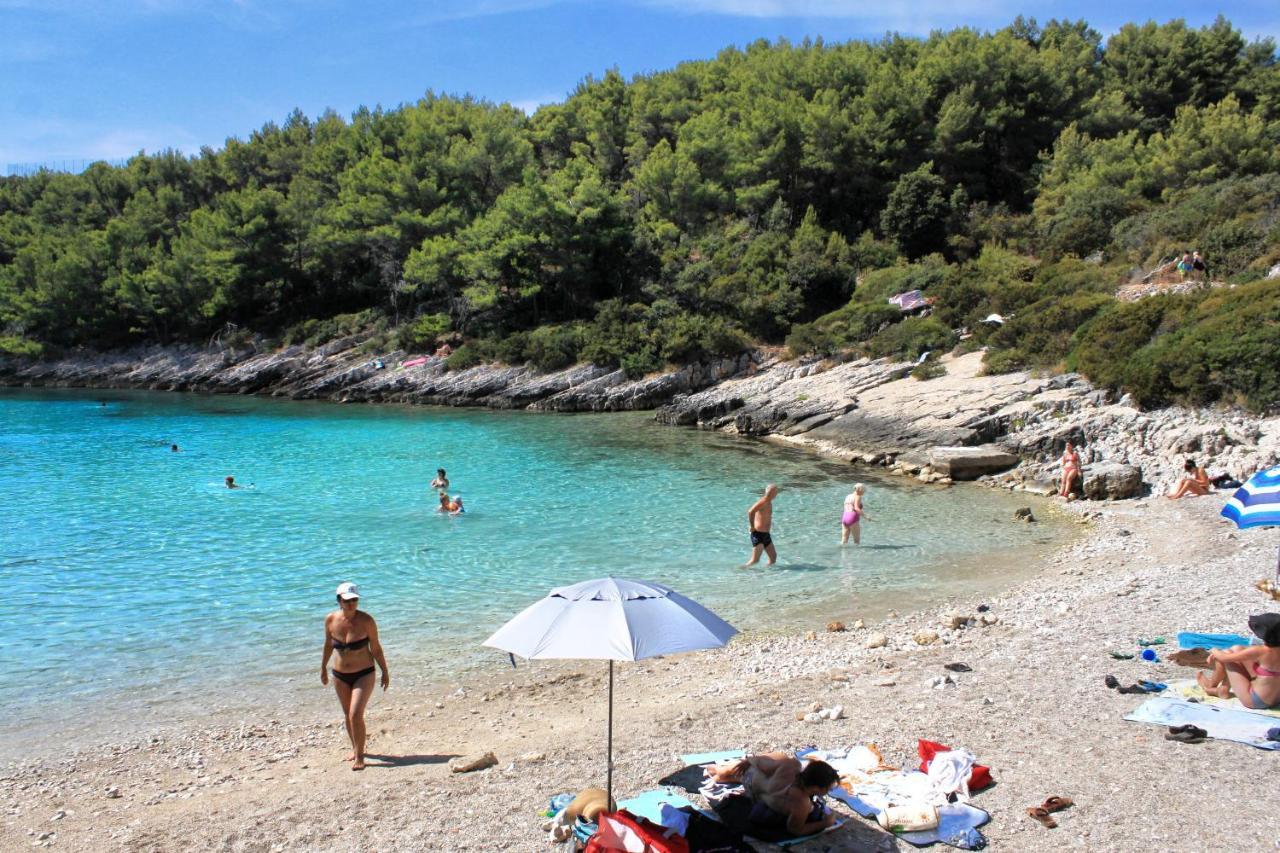 Apartments With A Parking Space Zavalatica, Korcula - 4453 ภายนอก รูปภาพ